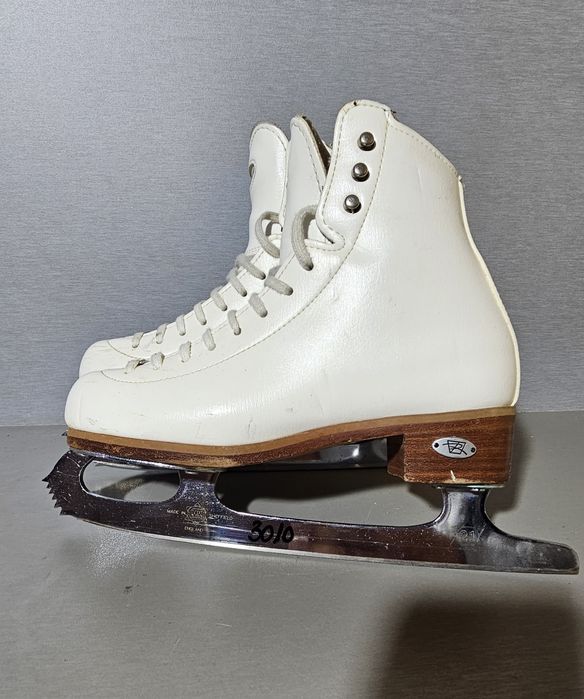 Patine 3010 gheata    patinaj artistic  Riedell  marime   33,5 ( 22   cm lungime interioara).