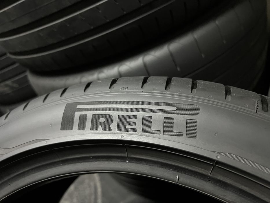 245/40/19 PIRELLI - като Нови!