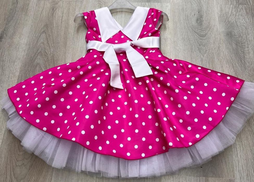 Платья в горошек