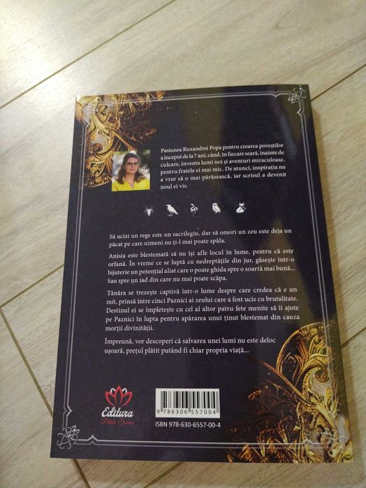 De vanzare 2 carti Paznicul Intunericului si Gallant-Conacul bantuit