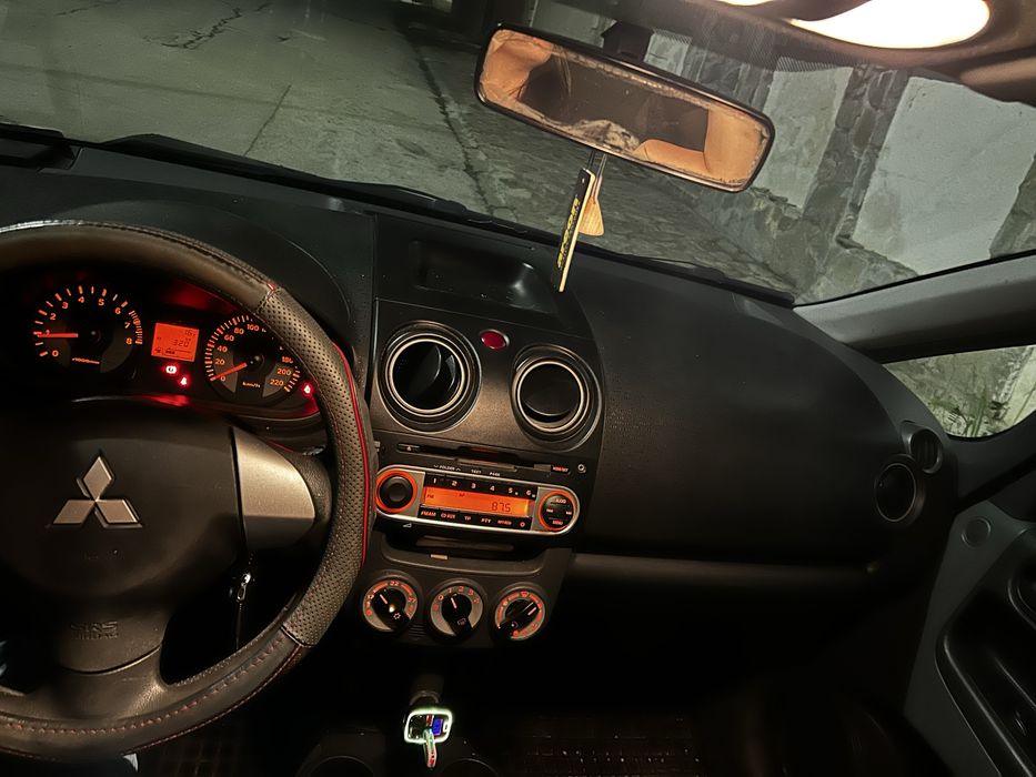 Mitsubishi Colt 1.1 2008