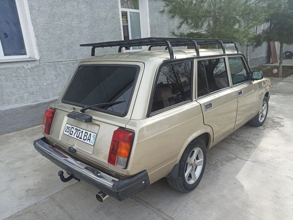 Jiguli 2104 sotiladi