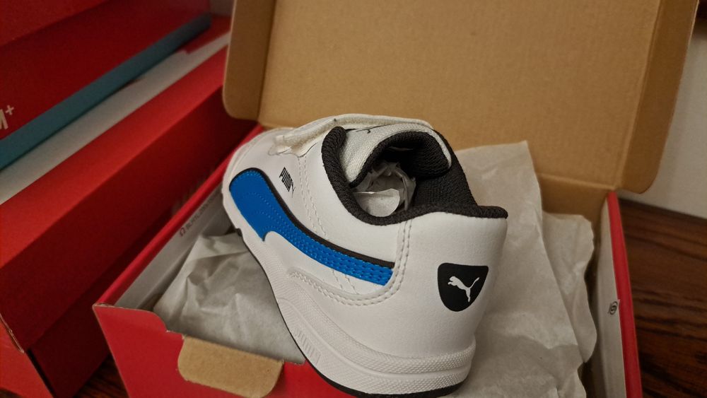 Adidasi Puma nr 25 copii