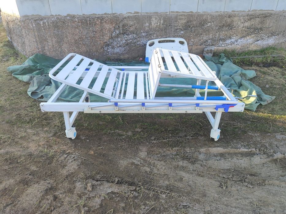 Кровать медицинский