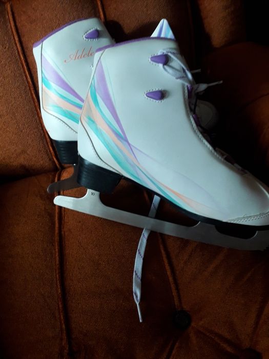 Продам новые коньки