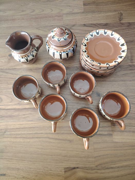 Сервиз за кафе, каничка и захарница от троянска керамика