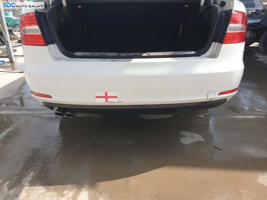 Bara Spoiler Spate cu Imperfectiuni Skoda Superb 2 Hatchback Berlina FL Facelift Hatchback 2013 - 2015 Culoare LF9E [Q1652S]