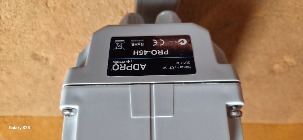 Vând 8 bucăți Detector Exterior Industrial PIR ADPRO PRO-45H (Honeywell/Xtralis) - NOI, în cutie