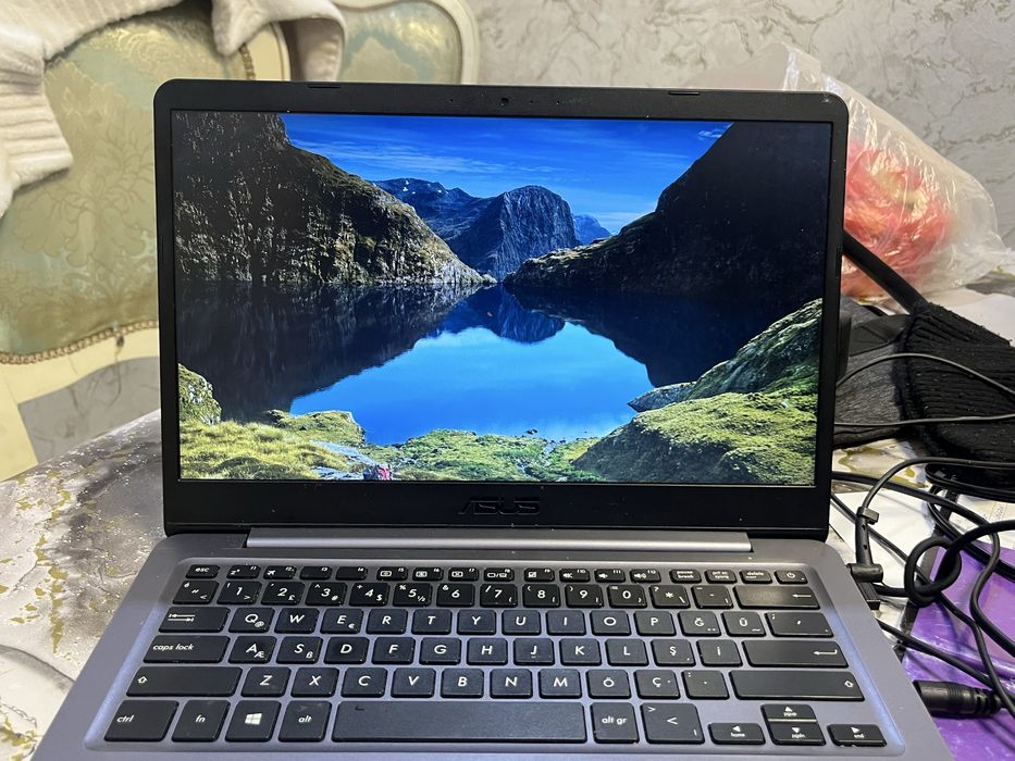 обмен или продам ноутбук