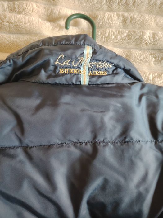 Vând geaca LA Martina