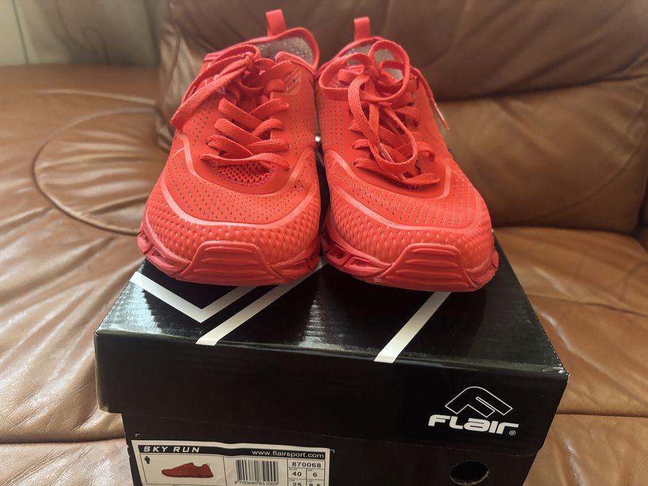 Червени Маратонки Flair