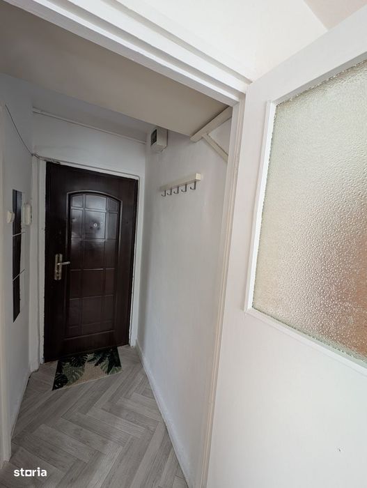 Garsoniera, decomandata, 30 mp , Gheorgheni, zona Piata Hermes