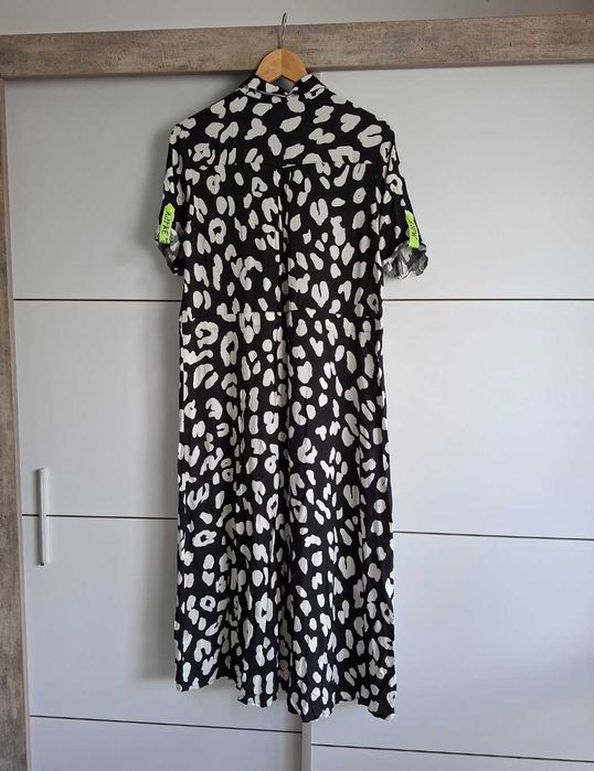 Рокля черно бял леопардов принт М-ХЛ
