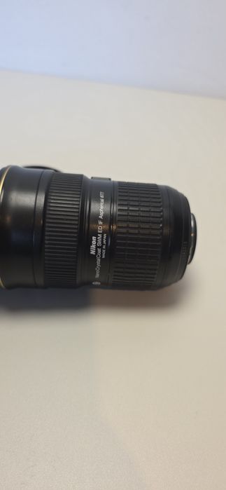 Vând Obiectiv Nikon AF-S 24-70mm f/2.8G ED