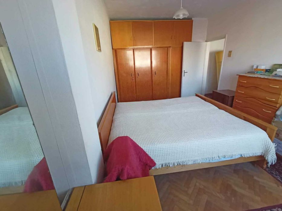 Продава се Тристаен апартамент в Плевен, Идеален център - 90 кв.м за 765 €/кв.м - Снимка #3