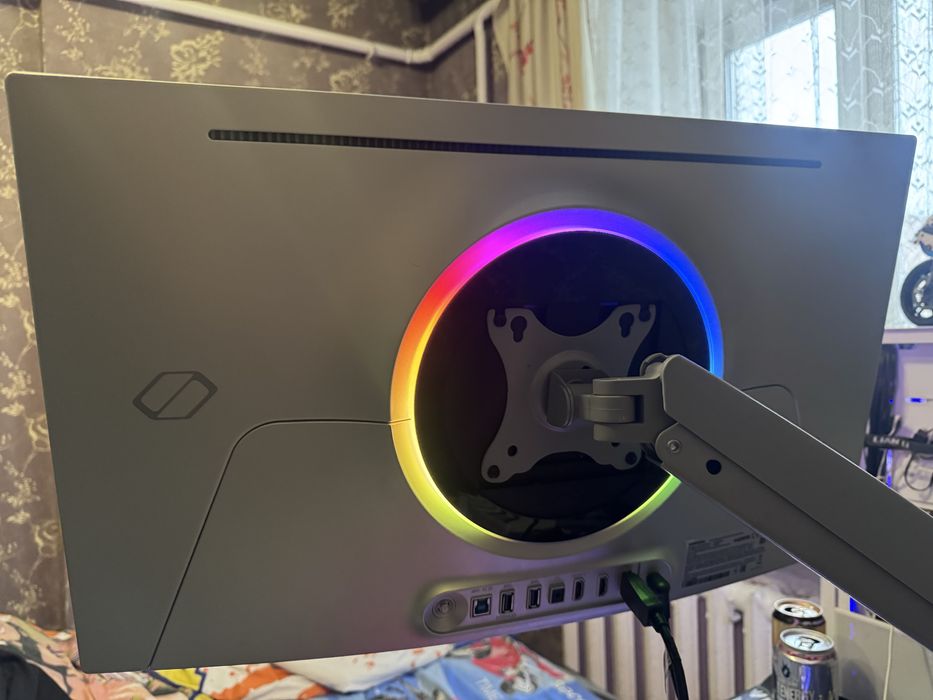 Продам Samsung G6