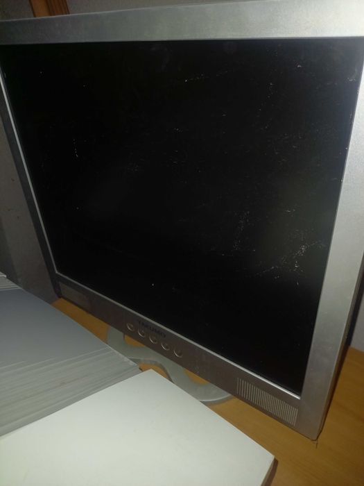 Принтер плюс монитор обща цена