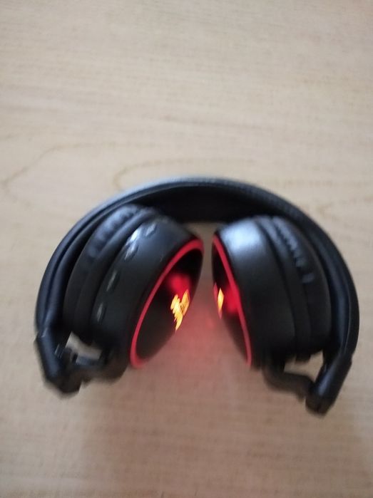 Продам наушник без проводной