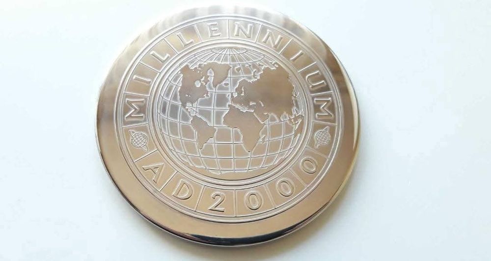 Vechi Suport Pahare Millennium 2000 Coasters , Placate cu argint
