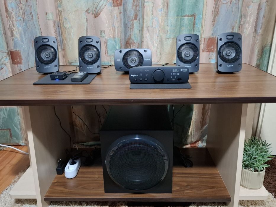 Logitech 5.1 Logitech Z906 cu adaptor Bluetooth inclus