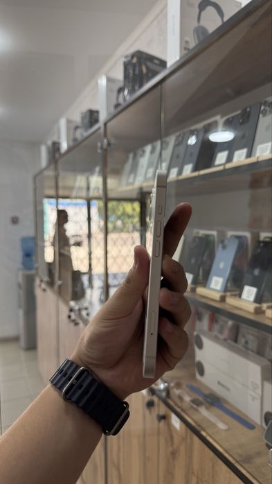 iPhone 13 256GB