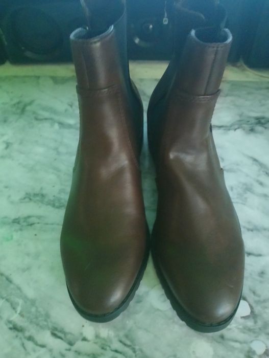 Ghetuțe H&M  noi cu eticheta