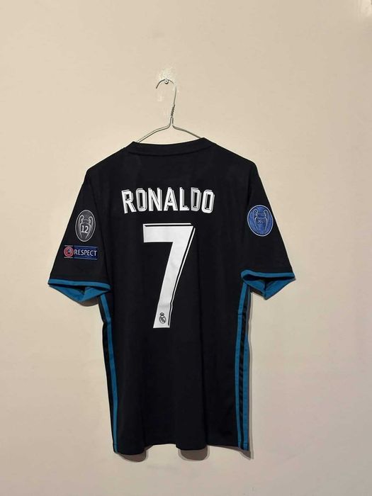 Тениска на Real Madrid с Ronaldo и баджове на Шампионска Лига -  НОВА!