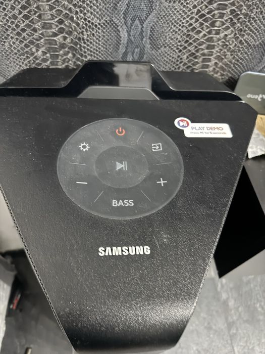 Vand boxa samsung mxt70 impecabile fara lovituri sau zgarieturi