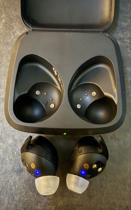 Sennheiser Momentum Sport Bluetooth Слушалки