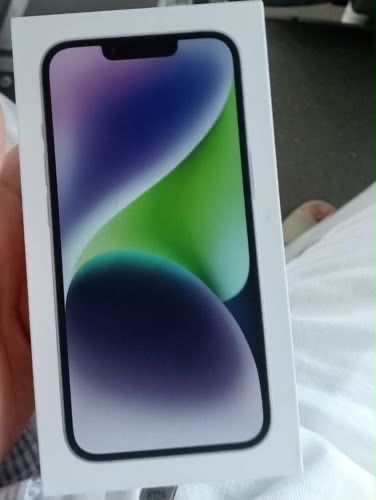 iPhone 14.