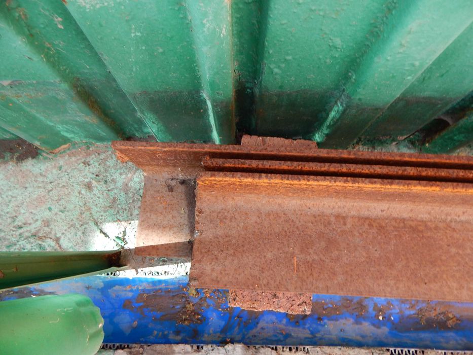 продам металлический уголок