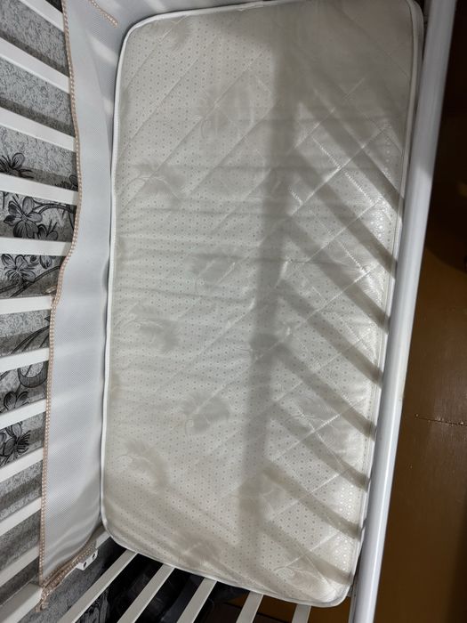 Детская кроватка/матрас