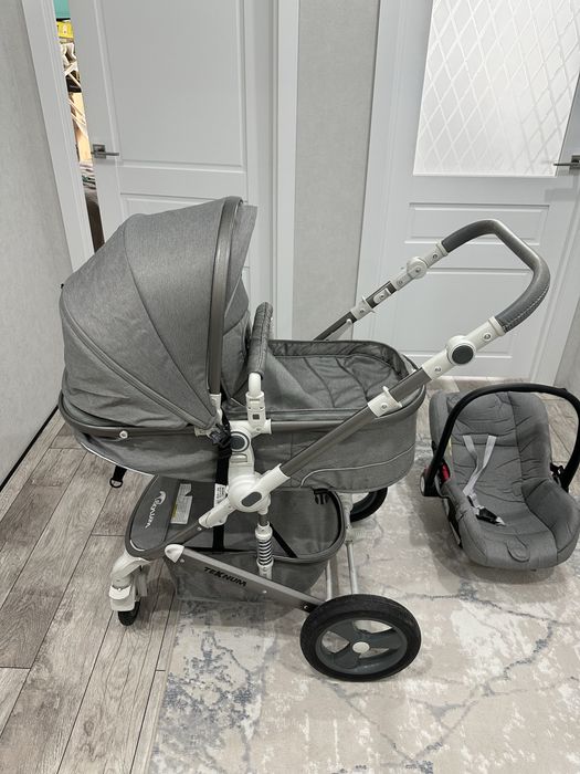 Продам коляску 3 в 1