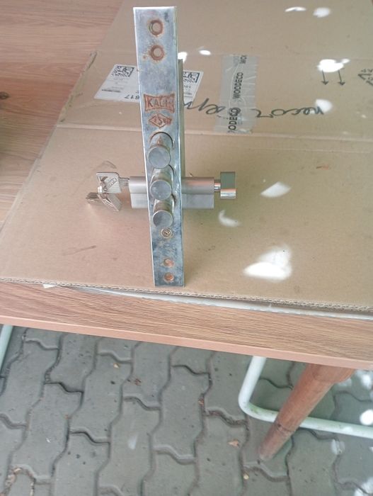 Продам замок дверной