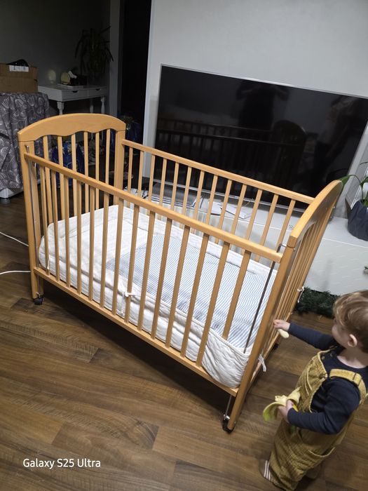 Patut lemn natur si saltea