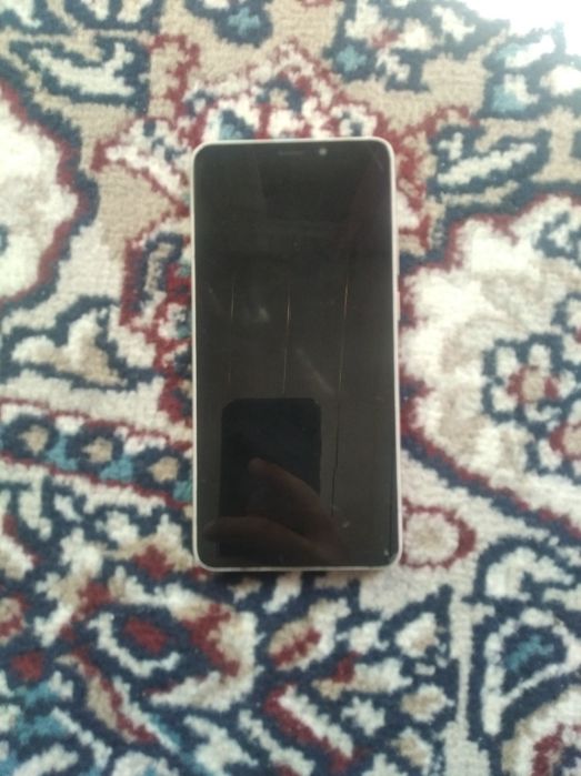 redmi 5 pilus sotiladi