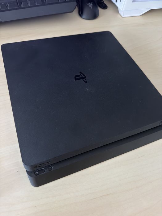 Playstation 4 slim 1TB