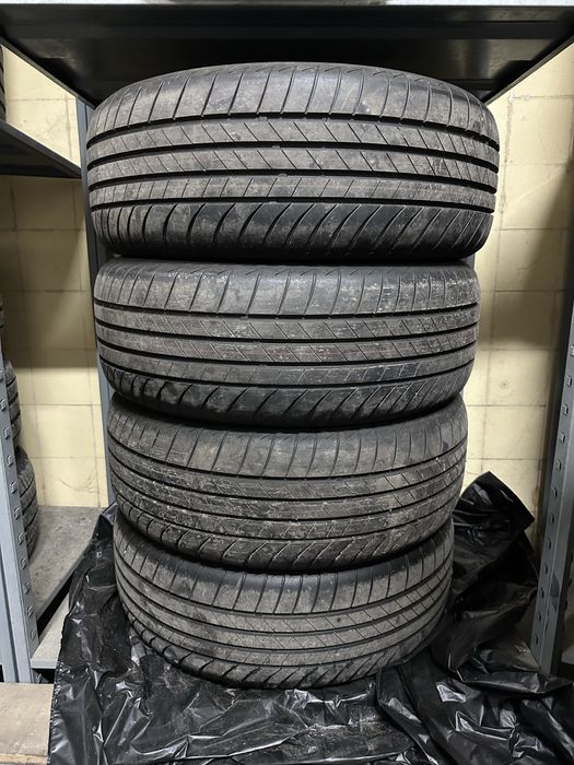 Летни гуми 215 50 18