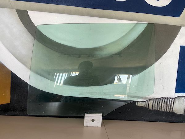 Geam duplex dublu laminat dreapta spate Volvo V60 D6 HYBRID 2014+ 31335329 31385421