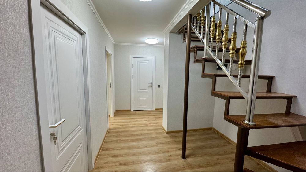 5 xonali qilingan 73+73m2 podval duplex kvartira sotiladi #5x.  #182s