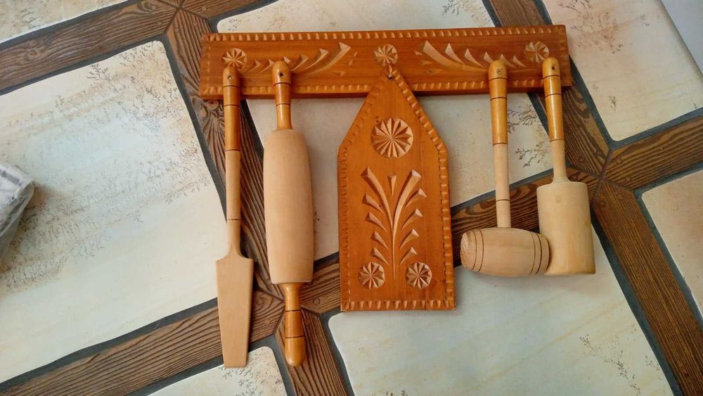 Дървени красиви прибори