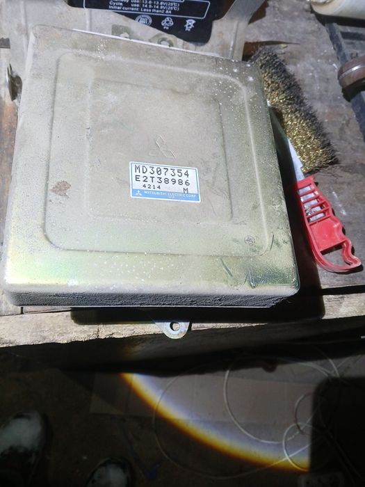 Митсубиси кольт 1.6 1994г