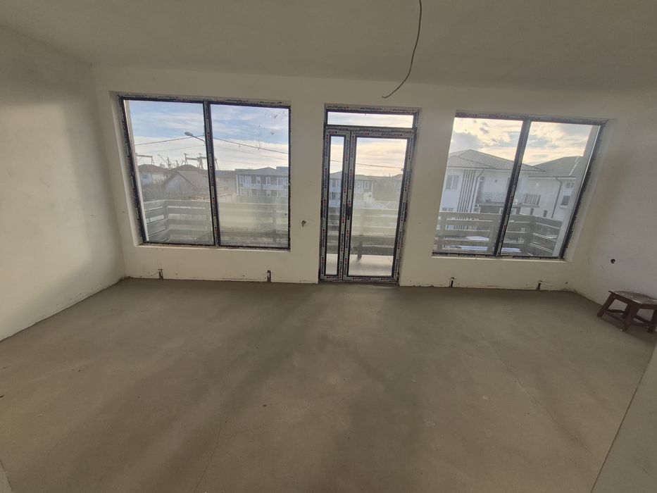 Vila de vânzare P+1+M mangalia