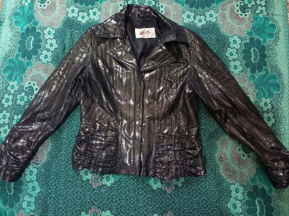 Пиджак-куртка женская