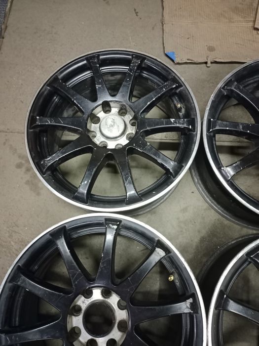 Продам диски на 15.уневерсальные.