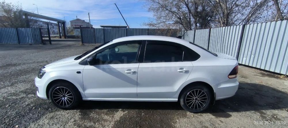 Автомобиль Фольксваген Поло