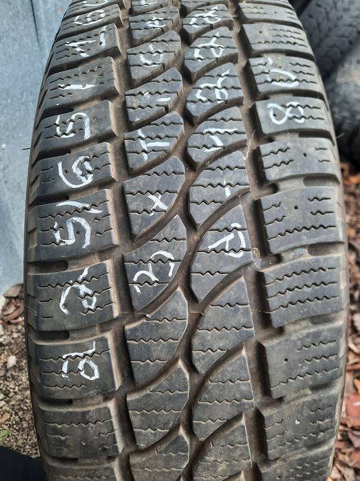 Единични Бусови: 225/75/16С;225/65/16С и 195/75/16С  бусови Зимни Гуми