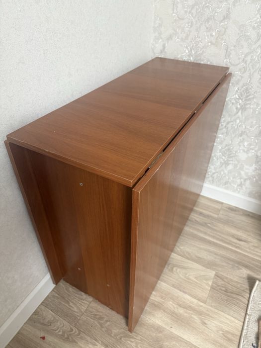 Продам стол-книжку