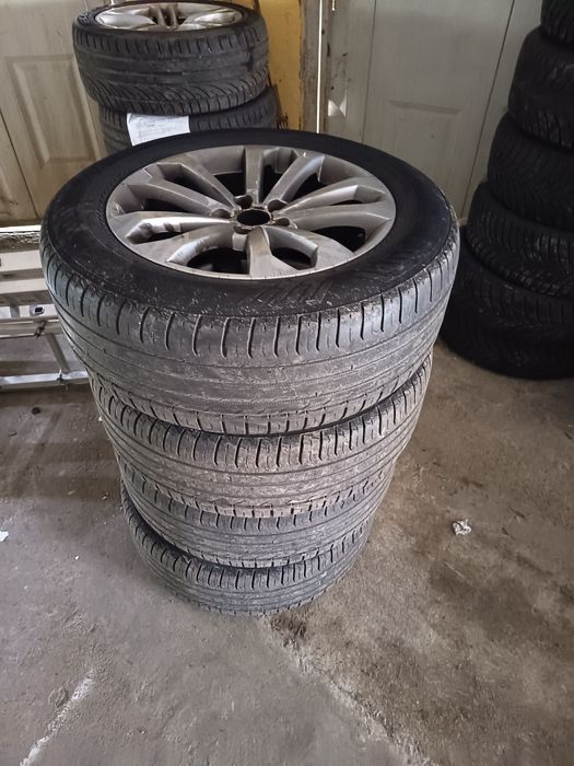 Vând roti/jante  Audi Q5