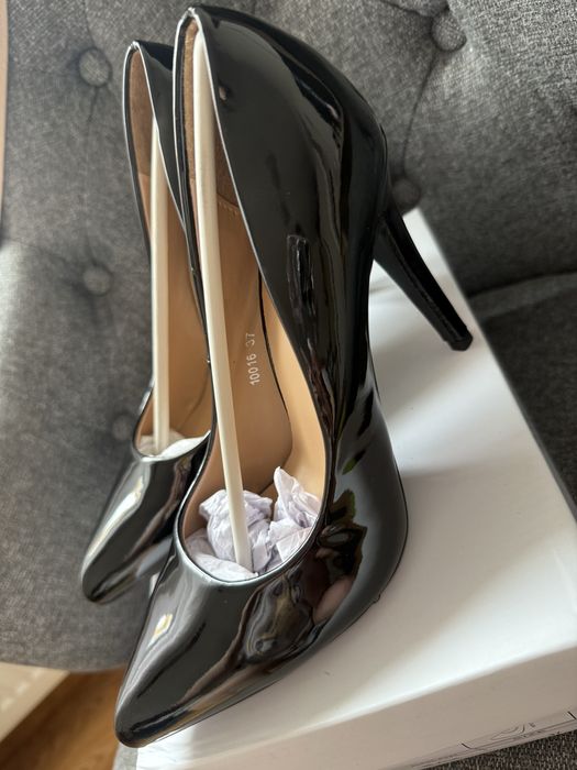 Pantofi negri eleganti
